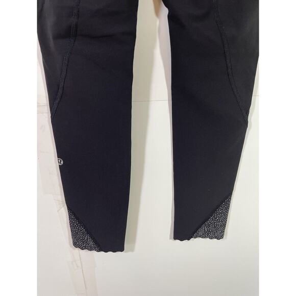Lululemon Black "Tight Stuff Tight II" Reflective Dots Scalloped Hem Sz 6 - Picture 5 of 9